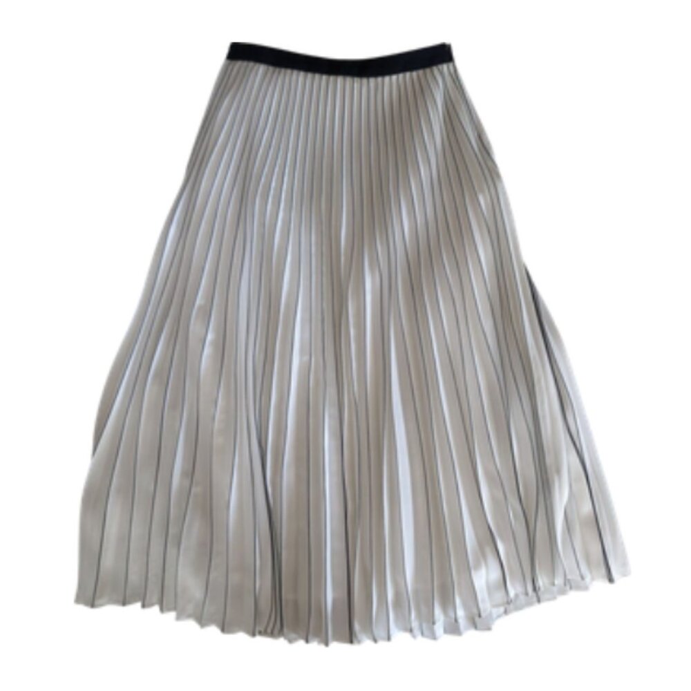 Banana Republic white pleated skirt size 4 tall